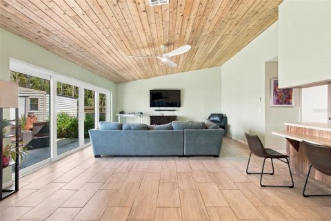 Villa ou maison à vendre à New Port Richey, Floride: 3 chambres, 183.11 m2 № 2419264 - photo 6