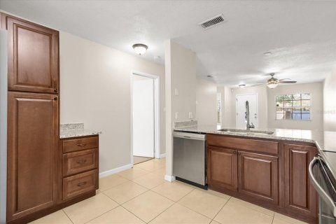 Adosado en venta en Orlando, Florida, 2 dormitorios, 100.98 m2 № 2096971 - foto 10