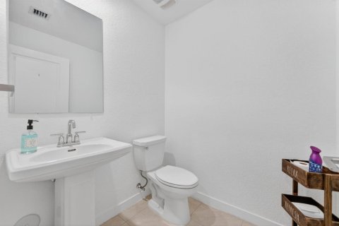 Townhouse in Fort Lauderdale, Florida 4 bedrooms, 171.31 sq.m. № 2086287 - photo 8