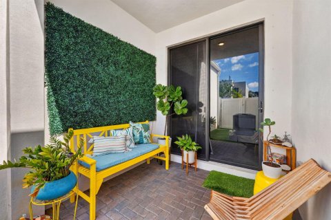Townhouse in Fort Lauderdale, Florida 4 bedrooms, 171.31 sq.m. № 2086287 - photo 20