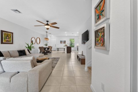 Townhouse in Fort Lauderdale, Florida 4 bedrooms, 171.31 sq.m. № 2086287 - photo 2