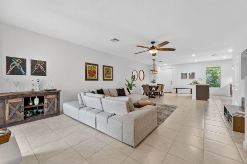 Townhouse in Fort Lauderdale, Florida 4 bedrooms, 171.31 sq.m. № 2086287 - photo 3