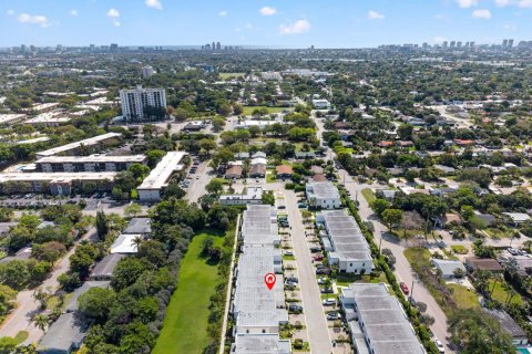 Townhouse in Fort Lauderdale, Florida 4 bedrooms, 171.31 sq.m. № 2086287 - photo 25