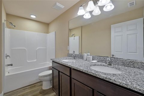 Villa ou maison à vendre à Cape Coral, Floride: 4 chambres, 149.85 m2 № 2398557 - photo 27