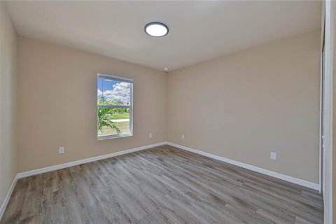 Villa ou maison à vendre à Cape Coral, Floride: 4 chambres, 149.85 m2 № 2398557 - photo 24
