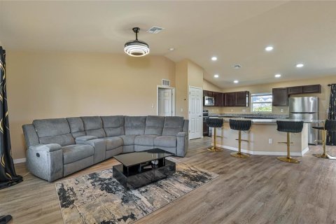 Villa ou maison à vendre à Cape Coral, Floride: 4 chambres, 149.85 m2 № 2398557 - photo 13