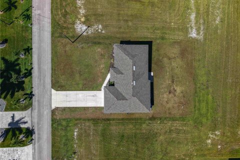 Villa ou maison à vendre à Cape Coral, Floride: 4 chambres, 149.85 m2 № 2398557 - photo 6