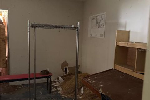 Propiedad comercial en alquiler en Palatka, Florida, 192.12 m2 № 2275420 - foto 18