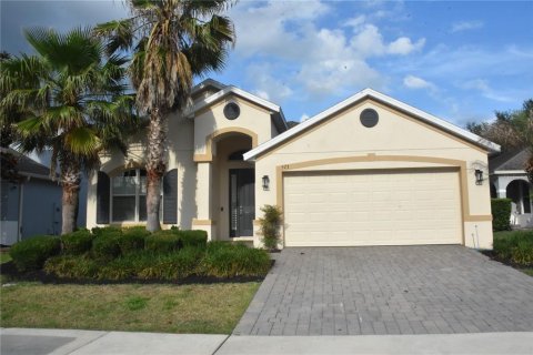 House in Clermont, Florida 3 bedrooms, 192.4 sq.m. № 2201304