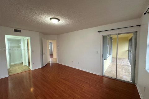 Condo in Homestead, Florida, 2 bedrooms  № 1447889 - photo 11