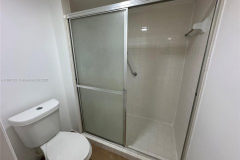 Condo in Homestead, Florida, 2 bedrooms  № 1447889 - photo 15