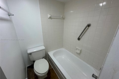 Condo in Homestead, Florida, 2 bedrooms  № 1447889 - photo 20