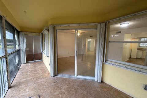 Condo in Homestead, Florida, 2 bedrooms  № 1447889 - photo 25
