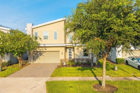 House in Davenport, Florida 8 bedrooms, 363.15 sq.m. № 2302674