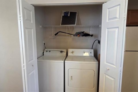 Condo in Gainesville, Florida, 2 bedrooms  № 2115798 - photo 12