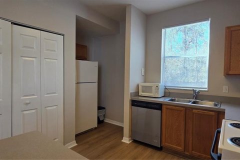 Condo in Gainesville, Florida, 2 bedrooms  № 2115798 - photo 9