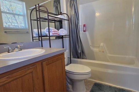 Condo in Gainesville, Florida, 2 bedrooms  № 2115798 - photo 23