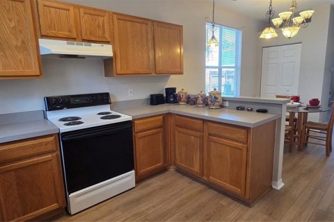 Condo in Gainesville, Florida, 2 bedrooms  № 2115798 - photo 10