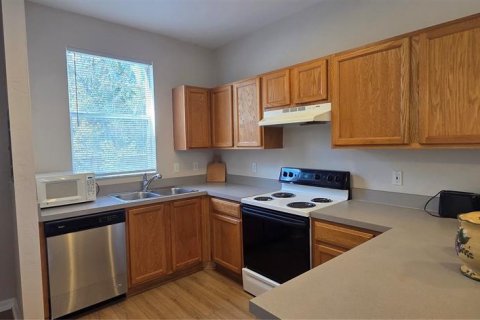 Condo in Gainesville, Florida, 2 bedrooms  № 2115798 - photo 8