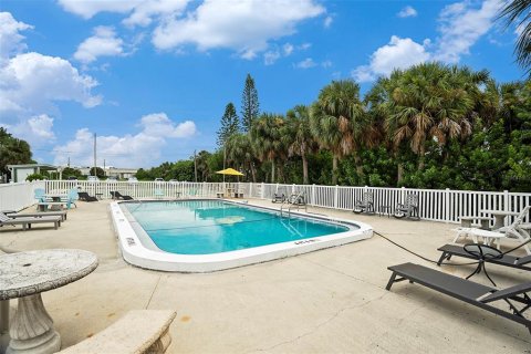 Casa en venta en New Port Richey, Florida, 2 dormitorios, 74.41 m2 № 1903848 - foto 24