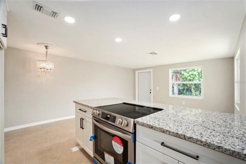 Casa en venta en New Port Richey, Florida, 2 dormitorios, 74.41 m2 № 1903848 - foto 15