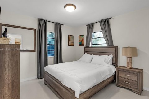 Propiedad comercial en alquiler en Homestead, Florida, 4 dormitorios, 199.74 m2 № 2054633 - foto 22