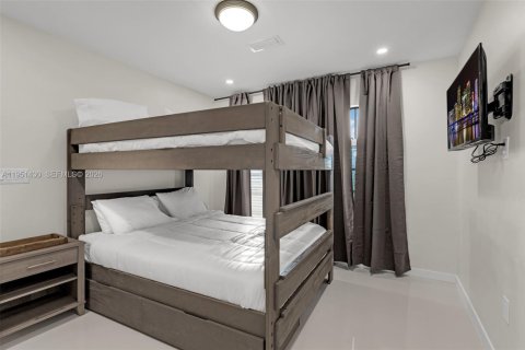 Propiedad comercial en alquiler en Homestead, Florida, 4 dormitorios, 199.74 m2 № 2054633 - foto 24