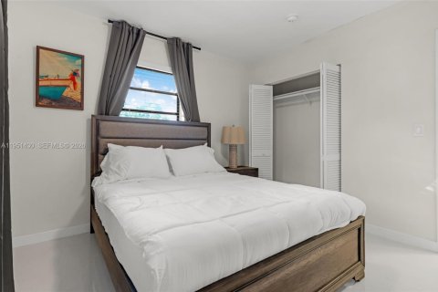 Propiedad comercial en alquiler en Homestead, Florida, 4 dormitorios, 199.74 m2 № 2054633 - foto 23