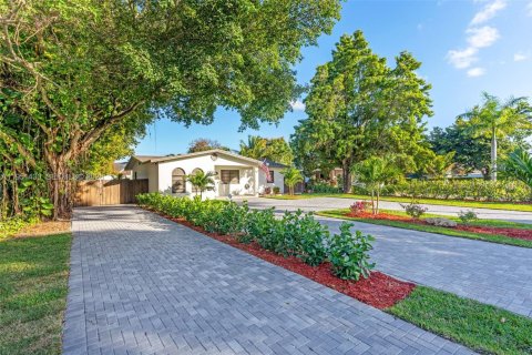 Propiedad comercial en alquiler en Homestead, Florida, 4 dormitorios, 199.74 m2 № 2054633 - foto 3