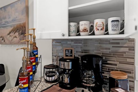 Propiedad comercial en alquiler en Homestead, Florida, 4 dormitorios, 199.74 m2 № 2054633 - foto 15