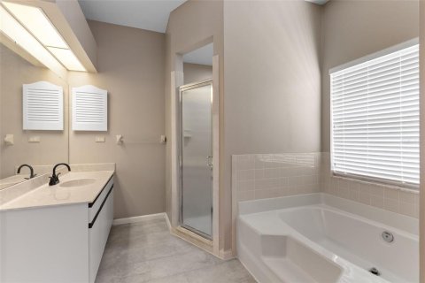 Casa en venta en Sarasota, Florida, 5 dormitorios, 259.66 m2 № 1903182 - foto 18