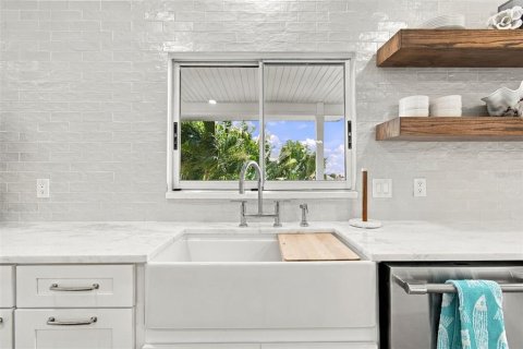 Casa en venta en Saint Pete Beach, Florida, 3 dormitorios, 332.22 m2 № 2399457 - foto 25