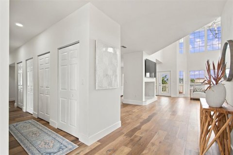 Casa en venta en Saint Pete Beach, Florida, 3 dormitorios, 332.22 m2 № 2399457 - foto 9