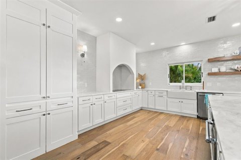 Casa en venta en Saint Pete Beach, Florida, 3 dormitorios, 332.22 m2 № 2399457 - foto 24