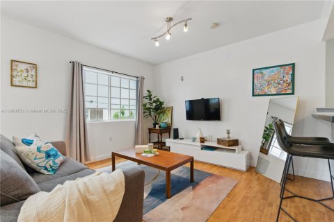 Condominio en venta en Miami Beach, Florida, 1 dormitorio, 44.59 m2 № 1952196 - foto 5