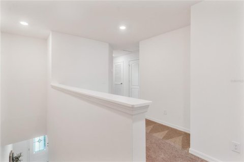 Townhouse in Dundee, Florida 3 bedrooms, 160.81 sq.m. № 1899283 - photo 19