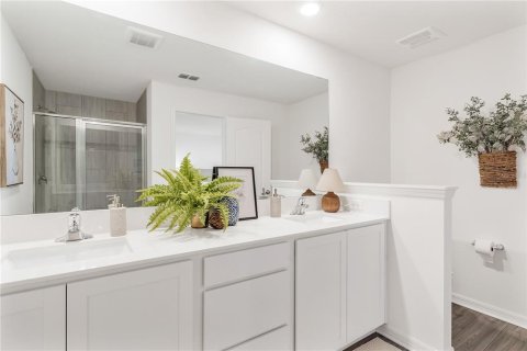 Townhouse in Dundee, Florida 3 bedrooms, 160.81 sq.m. № 1899283 - photo 24