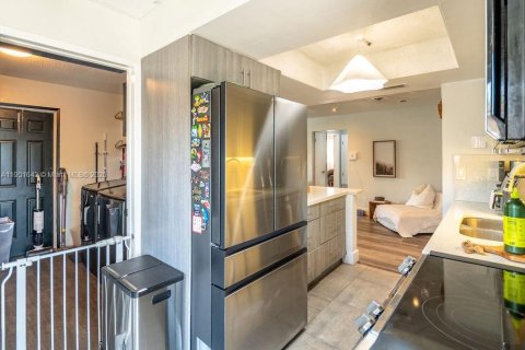 House in Lauderdale Lakes, Florida 3 bedrooms, 103.21 sq.m. № 1953207 - photo 12