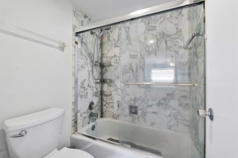 Condominio en alquiler en Coral Springs, Florida, 2 dormitorios, 116.13 m2 № 2249483 - foto 25