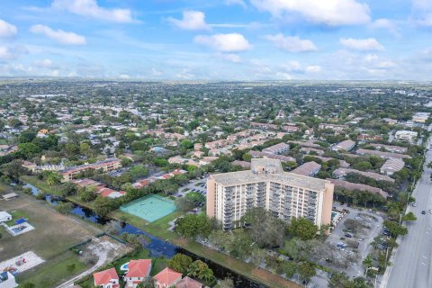 Condominio en alquiler en Coral Springs, Florida, 2 dormitorios, 116.13 m2 № 2249483 - foto 7