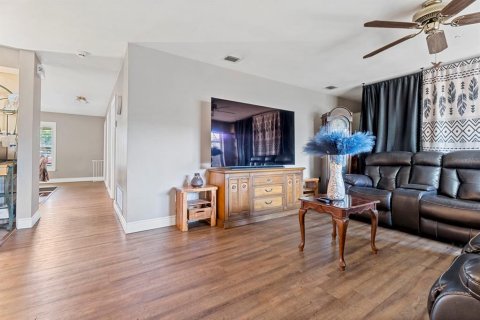 Casa en venta en Kissimmee, Florida, 3 dormitorios, 222.97 m2 № 2225950 - foto 27