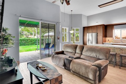 Casa en venta en Homestead, Florida, 4 dormitorios, 195.65 m2 № 1965854 - foto 20
