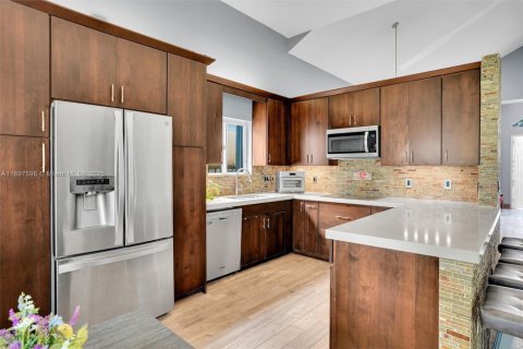 Casa en venta en Homestead, Florida, 4 dormitorios, 195.65 m2 № 1965854 - foto 8