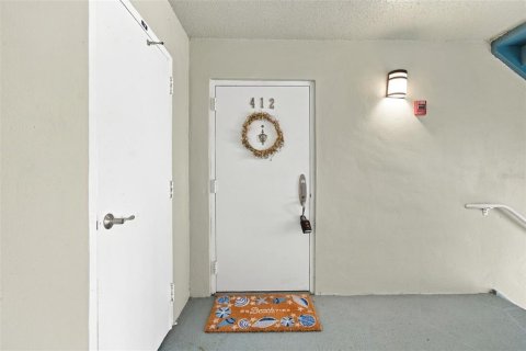 Condo in Dunedin, Florida, 2 bedrooms № 2380557 - photo 3