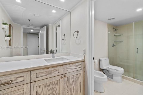 Купить кондоминиум в Майами, Флорида 2 спальни, 162.3м2, № 2153922 - фото 24