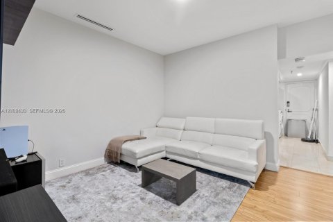 Купить кондоминиум в Майами, Флорида 2 спальни, 162.3м2, № 2153922 - фото 14