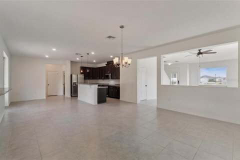 Villa ou maison à vendre à Clermont, Floride: 4 chambres, 254.83 m2 № 2285170 - photo 7