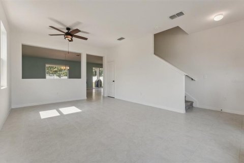 Villa ou maison à vendre à Clermont, Floride: 4 chambres, 254.83 m2 № 2285170 - photo 5