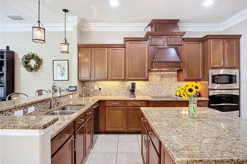Casa en venta en Bradenton, Florida, 4 dormitorios, 289.39 m2 № 1919569 - foto 20