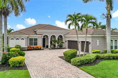 Casa en venta en Bradenton, Florida, 4 dormitorios, 289.39 m2 № 1919569 - foto 1